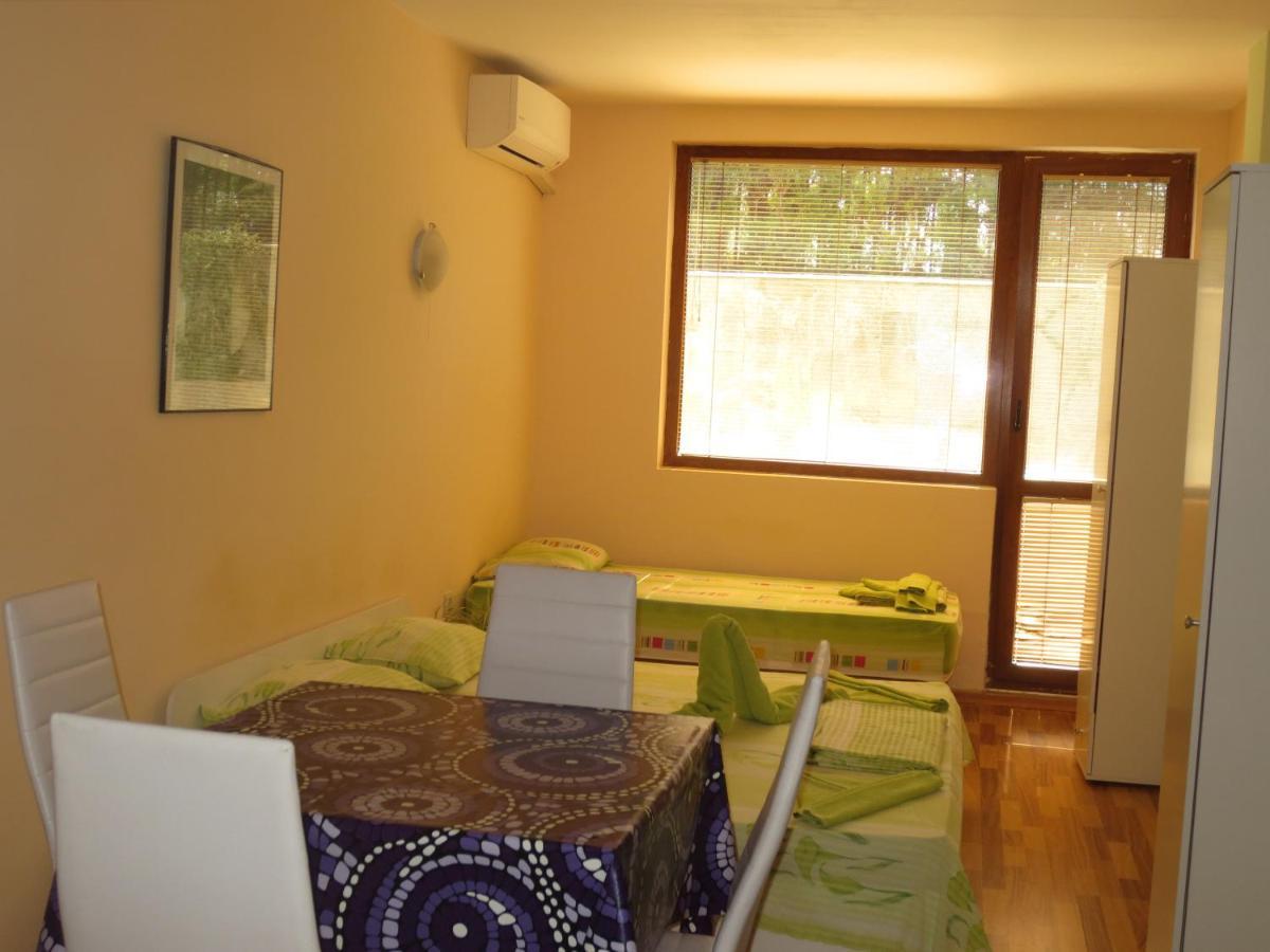Fantasy Apartments Saint Constantine And Helena Resort Saints Constantine and Helena Esterno foto