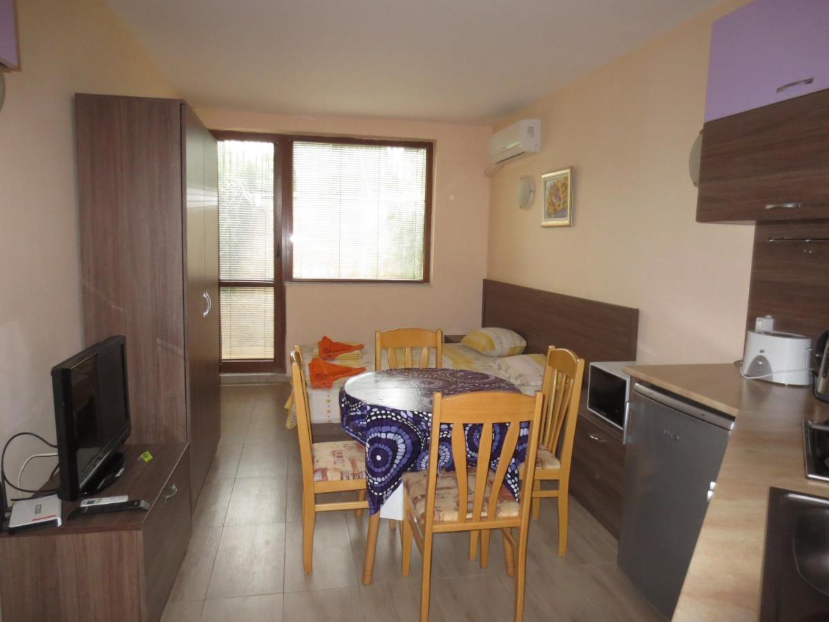 Fantasy Apartments Saint Constantine And Helena Resort Saints Constantine and Helena Esterno foto