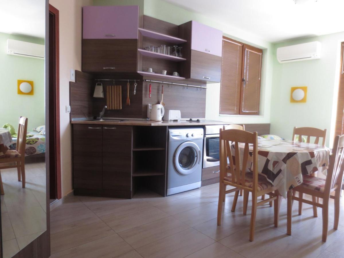 Fantasy Apartments Saint Constantine And Helena Resort Saints Constantine and Helena Esterno foto