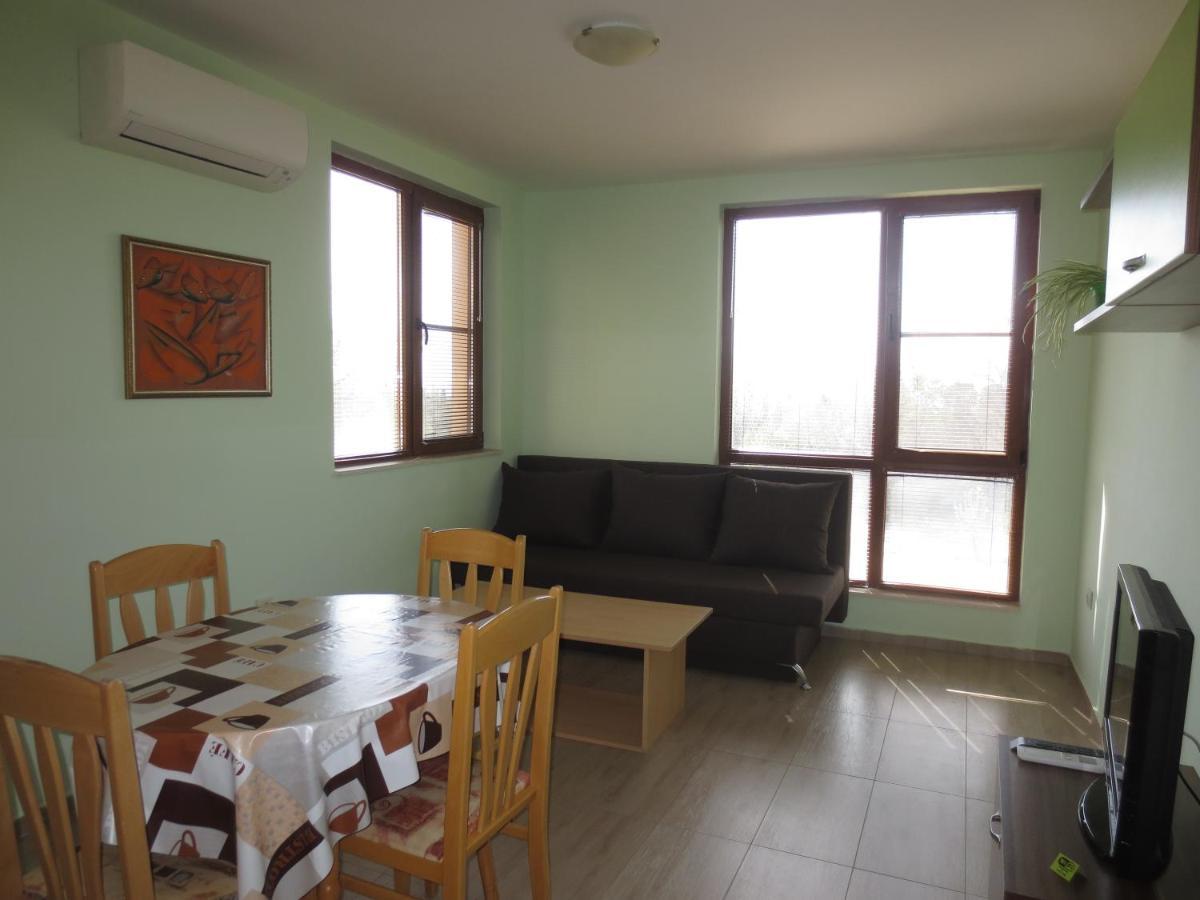 Fantasy Apartments Saint Constantine And Helena Resort Saints Constantine and Helena Esterno foto